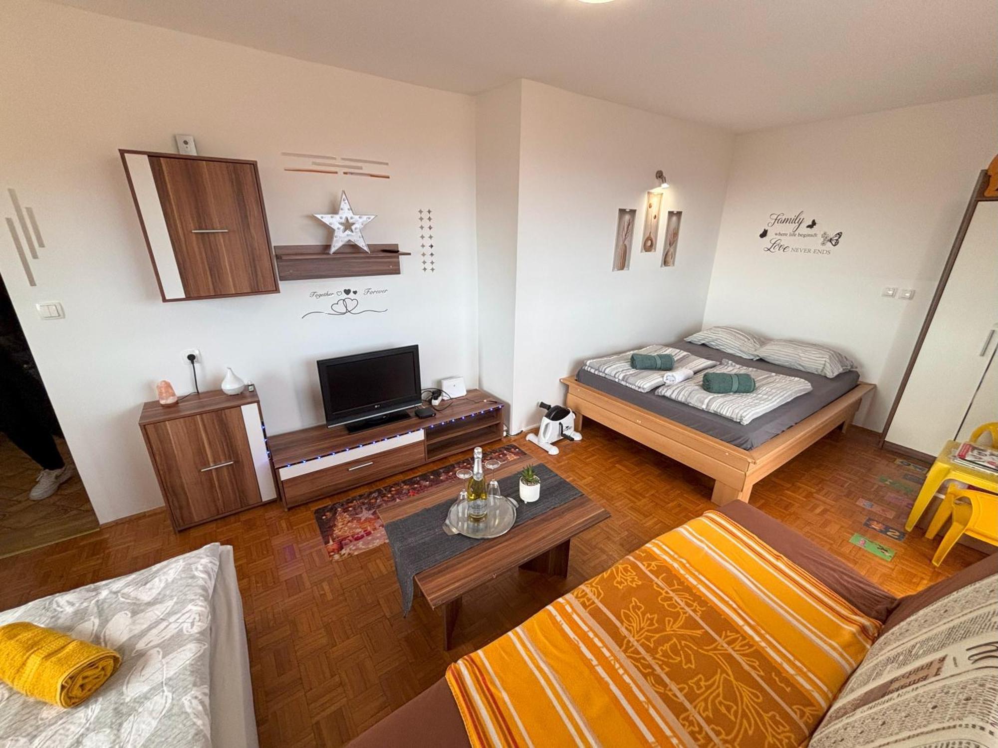 Apartment Panorama ซเร็ตเช ภายนอก รูปภาพ