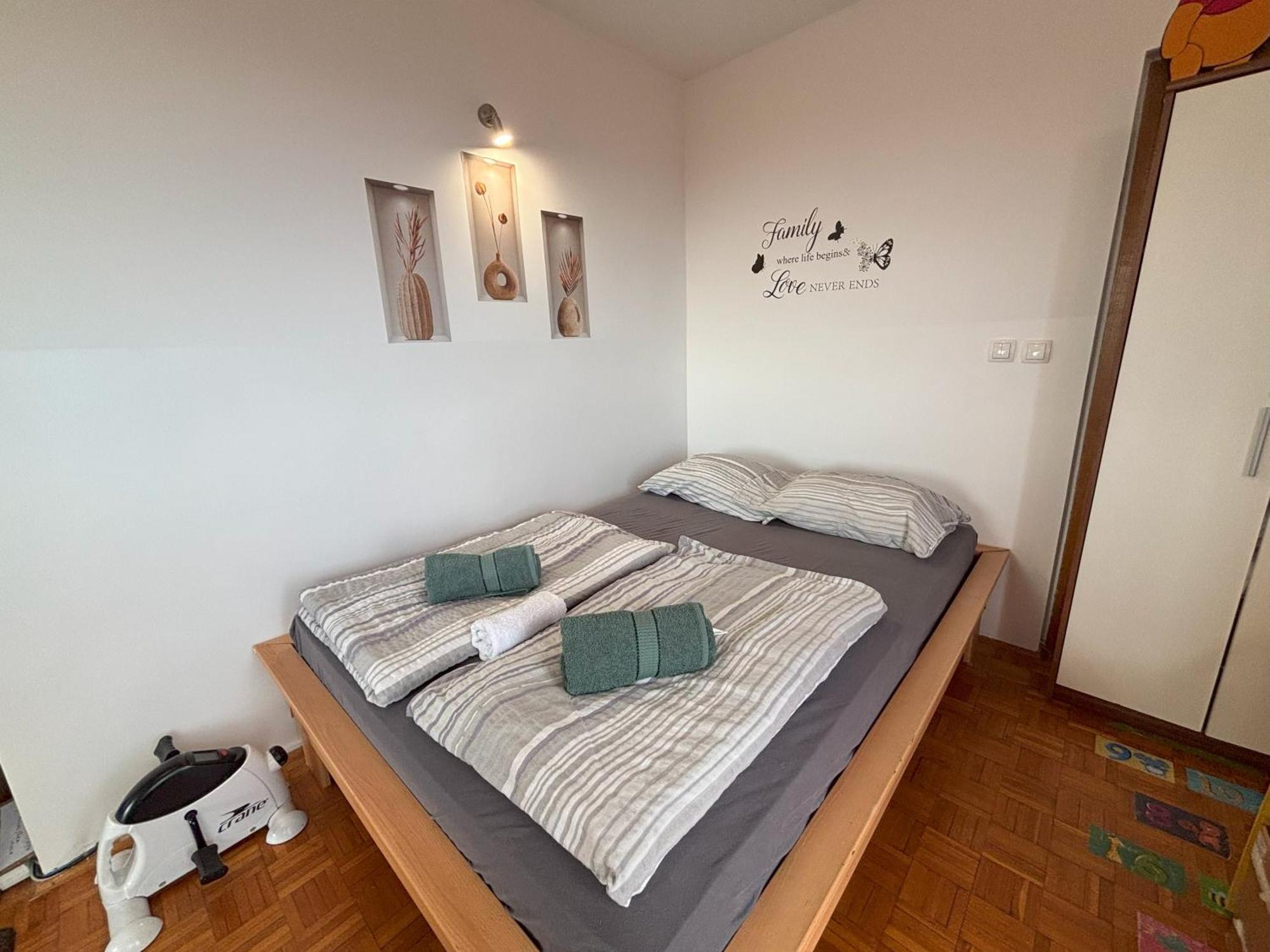 Apartment Panorama ซเร็ตเช ภายนอก รูปภาพ